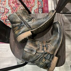 Roan Colton II 9.5 leather Mens short boots